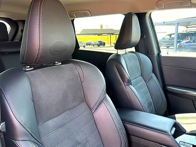 2025 Mitsubishi Outlander SE FWD