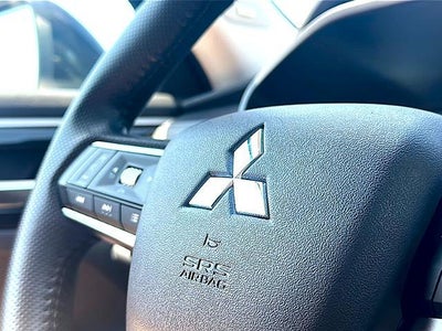 2025 Mitsubishi Outlander SE FWD