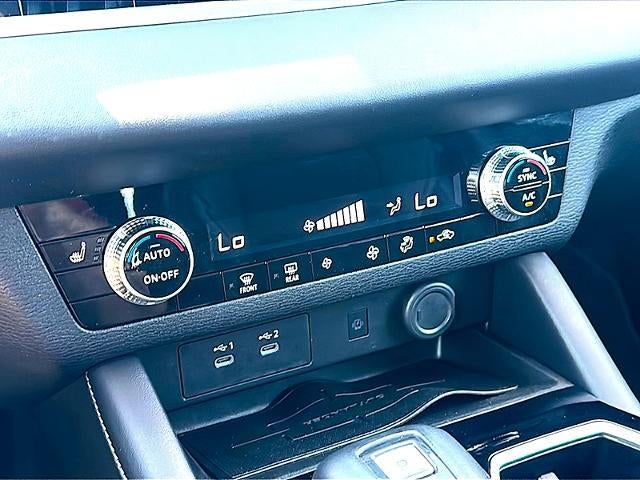 2025 Mitsubishi Outlander SE FWD