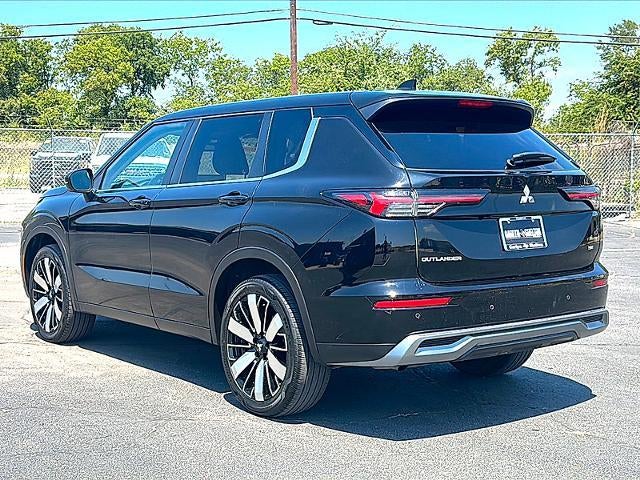 2025 Mitsubishi Outlander SE FWD