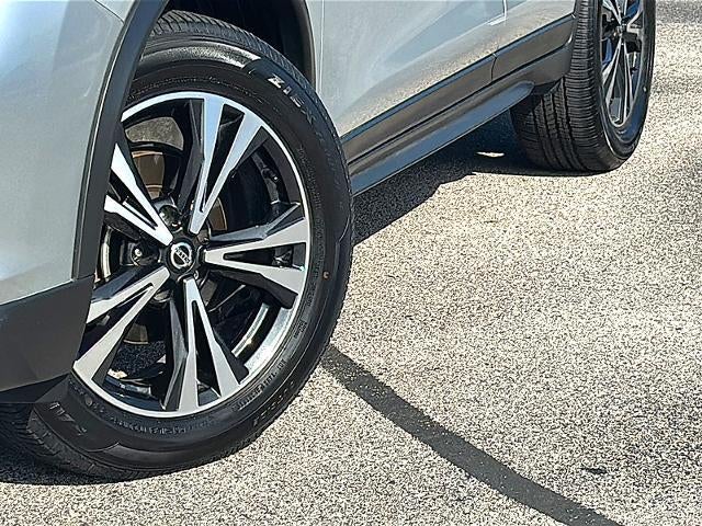 2020 Nissan Rogue FWD SV