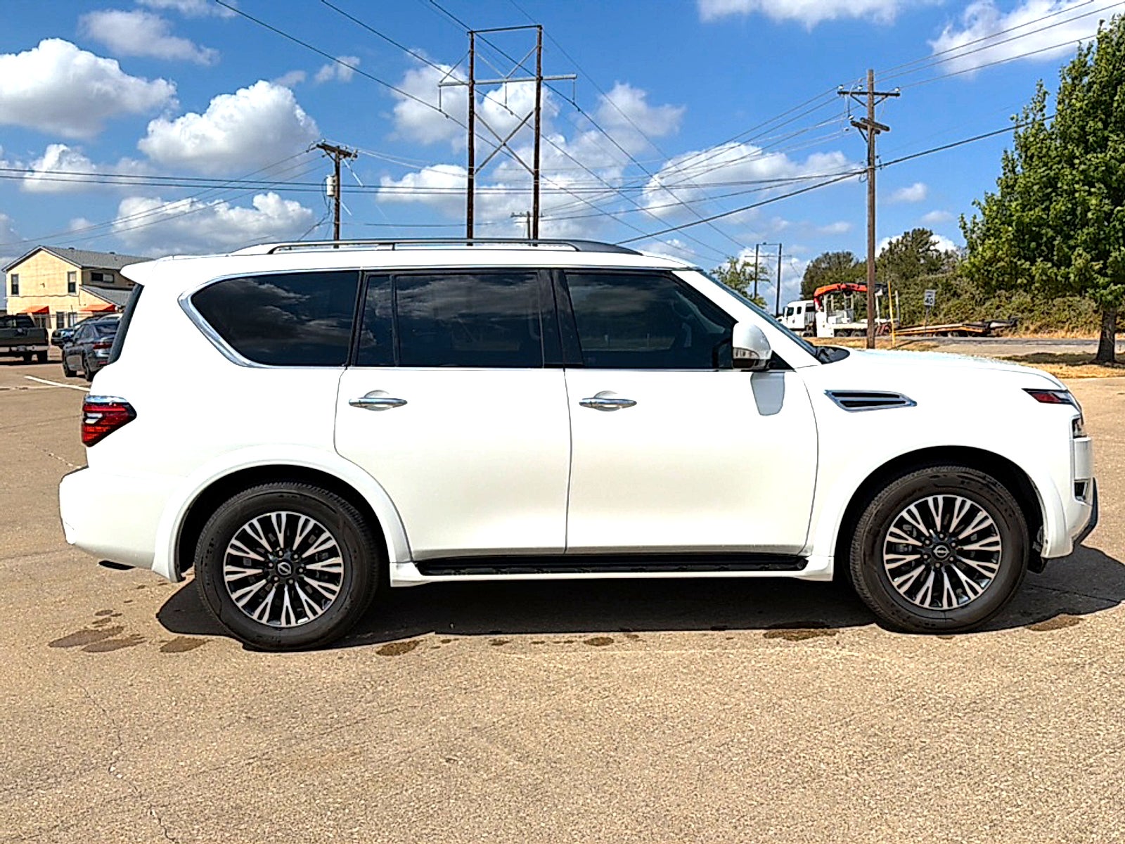 2023 Nissan Armada SV 2WD