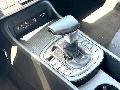 2025 Hyundai KONA SEL FWD
