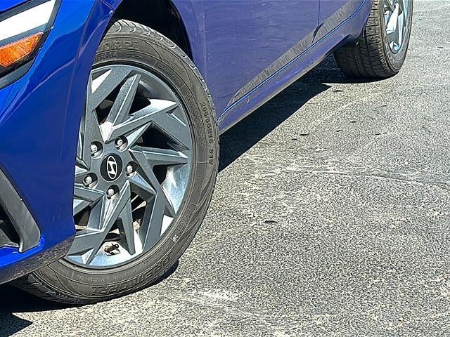 2024 Hyundai ELANTRA SEL IVT