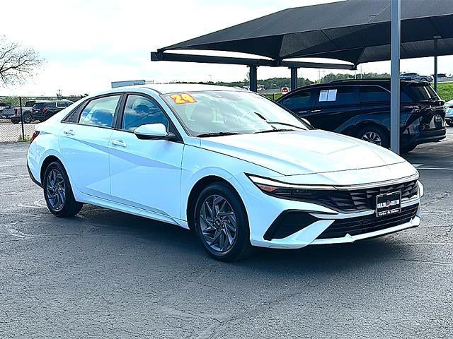 2024 Hyundai ELANTRA SEL IVT