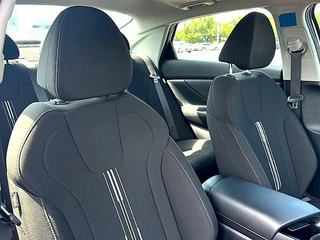 2025 Hyundai ELANTRA SEL Convenience IVT
