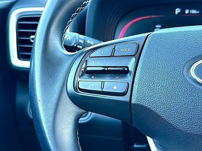 2025 Hyundai VENUE SEL IVT