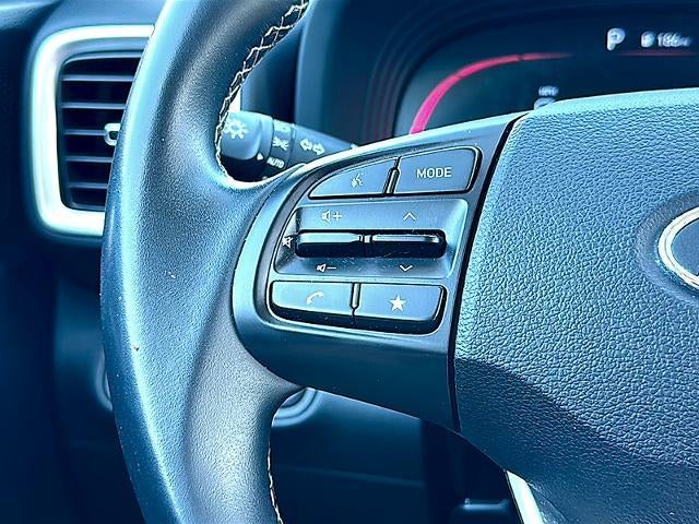 2025 Hyundai VENUE SEL IVT