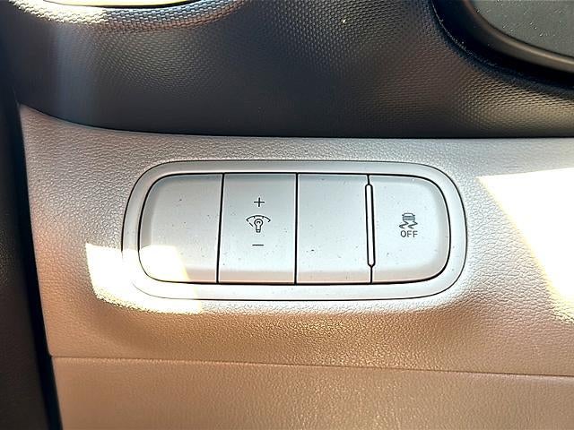 2025 Hyundai VENUE SEL IVT