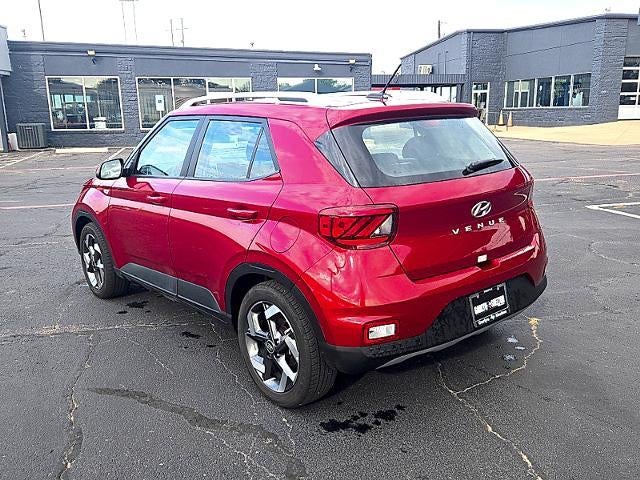 2025 Hyundai VENUE SEL IVT