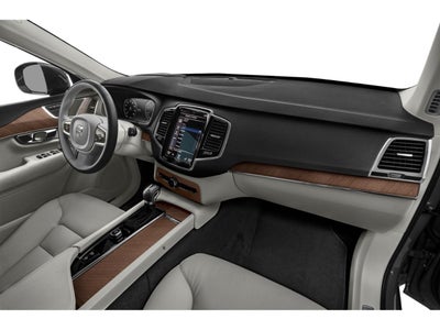 2022 Volvo XC90 T6 AWD Momentum 6P