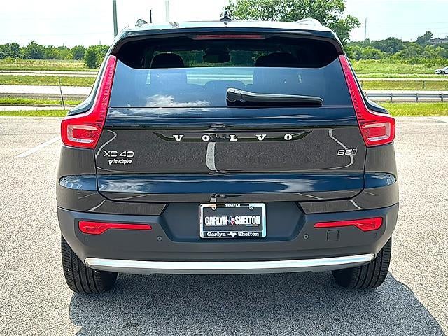 2023 Volvo XC40 B5 AWD Core