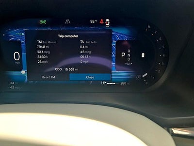 2025 Volvo XC60 B5 AWD Plus