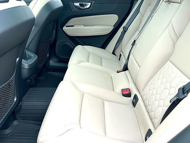 2026 Volvo XC60 B5 AWD Plus