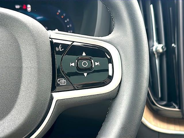2026 Volvo XC60 B5 AWD Plus