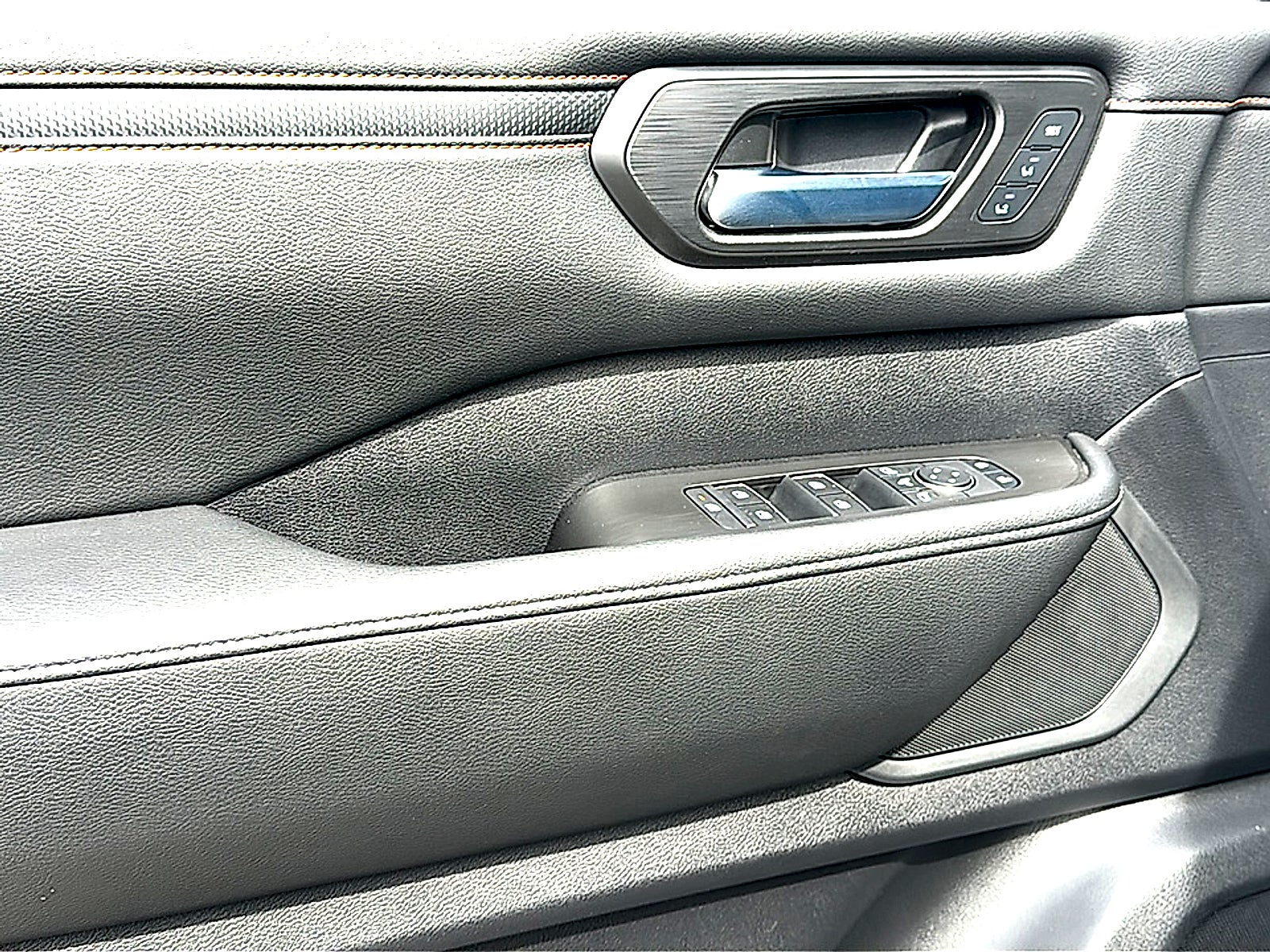 2025 Nissan Armada PRO-4X 4WD