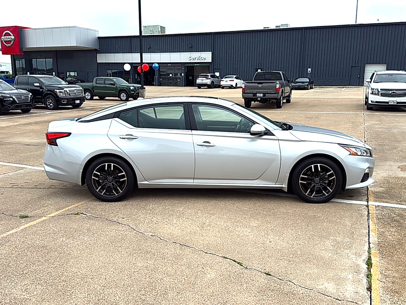 2022 Nissan Altima SV FWD