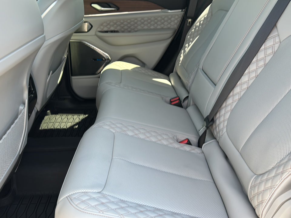 2023 Jeep Grand Cherokee Summit 4x2