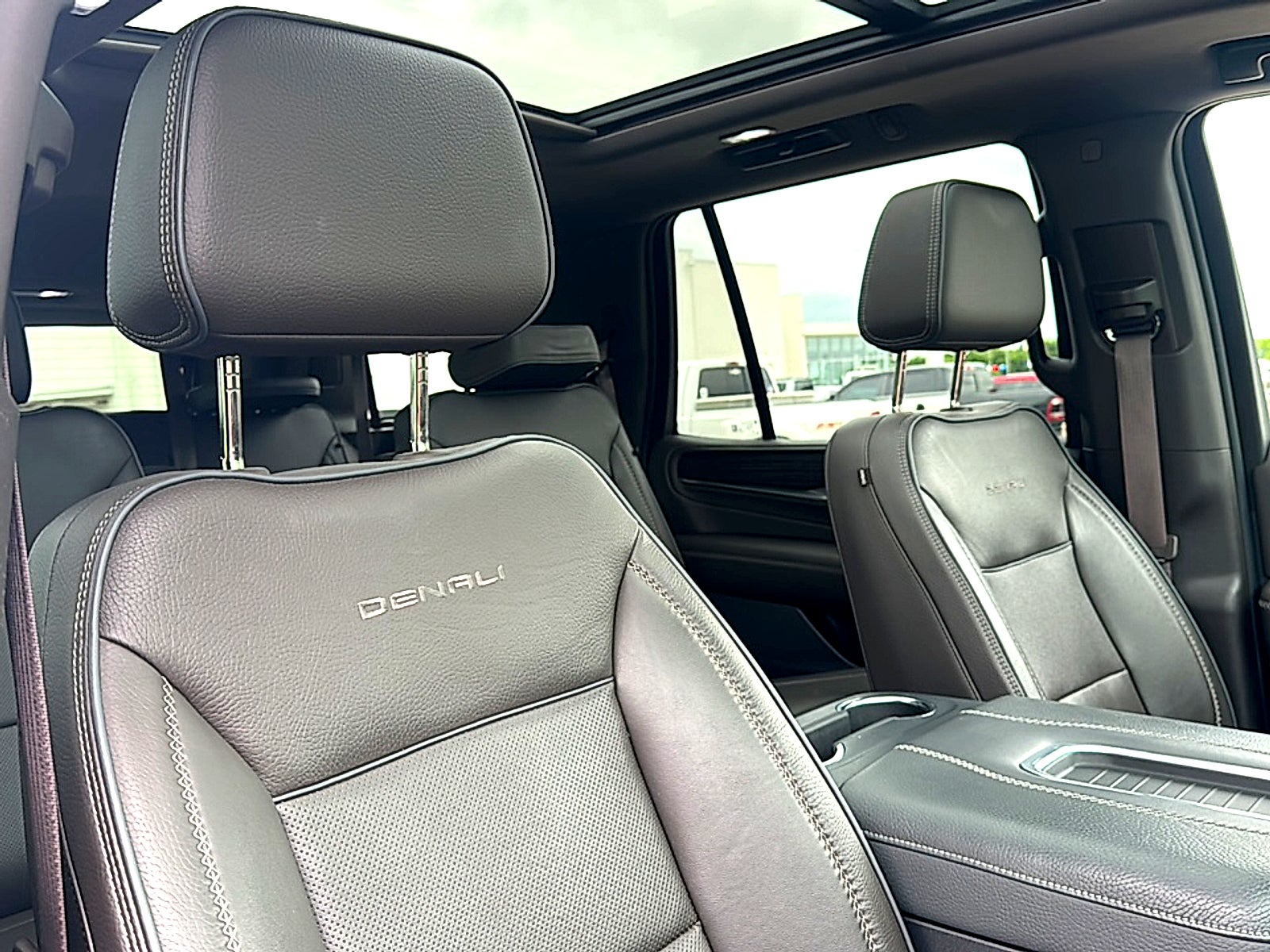 2022 GMC Yukon Denali Denali