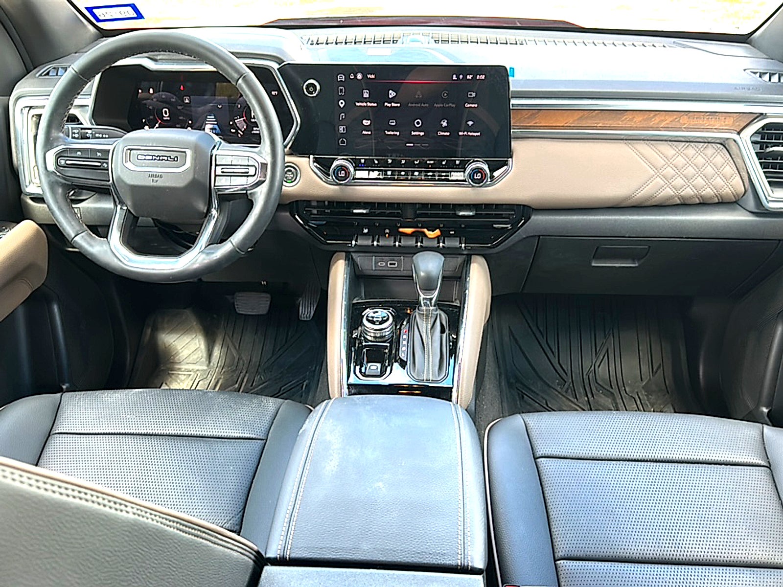 2024 GMC Canyon 4WD Denali