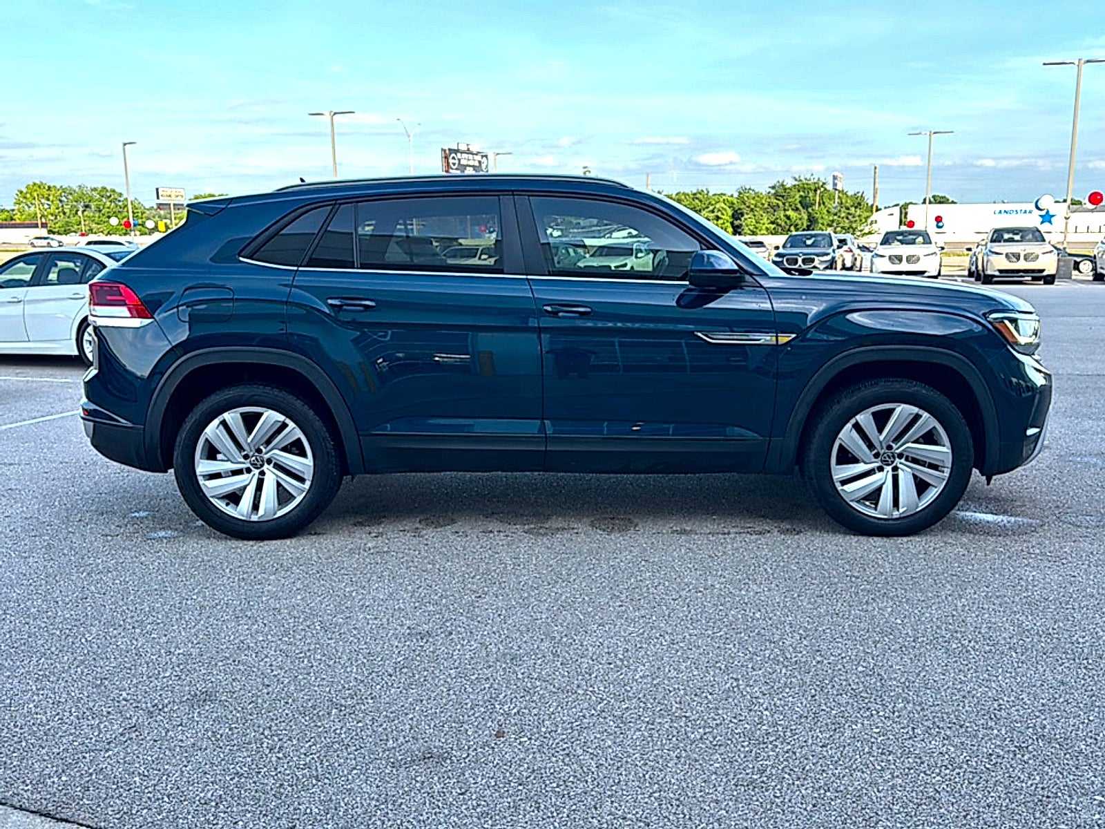 2020 Volkswagen Atlas Cross Sport 2.0T SE w/Technology