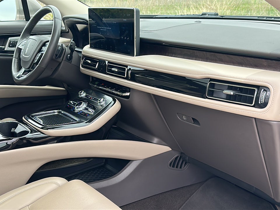 2021 Lincoln Nautilus Reserve