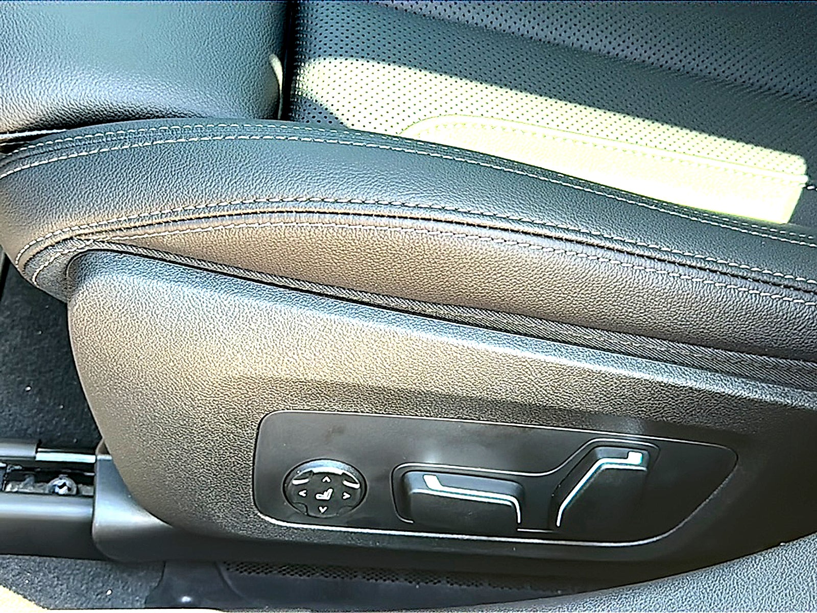 2026 BMW 3 Series 330i NA