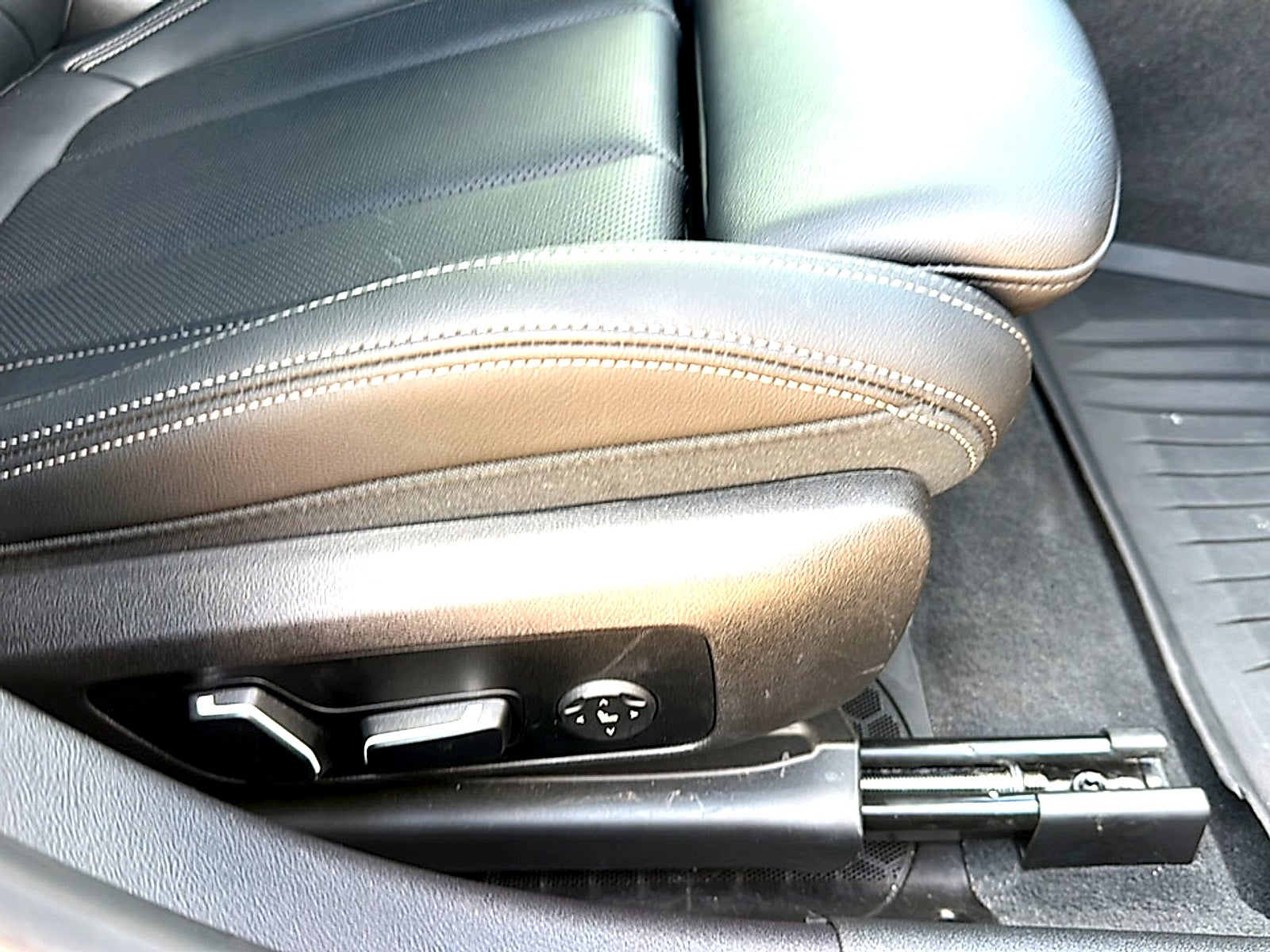 2024 BMW 3 Series 330i