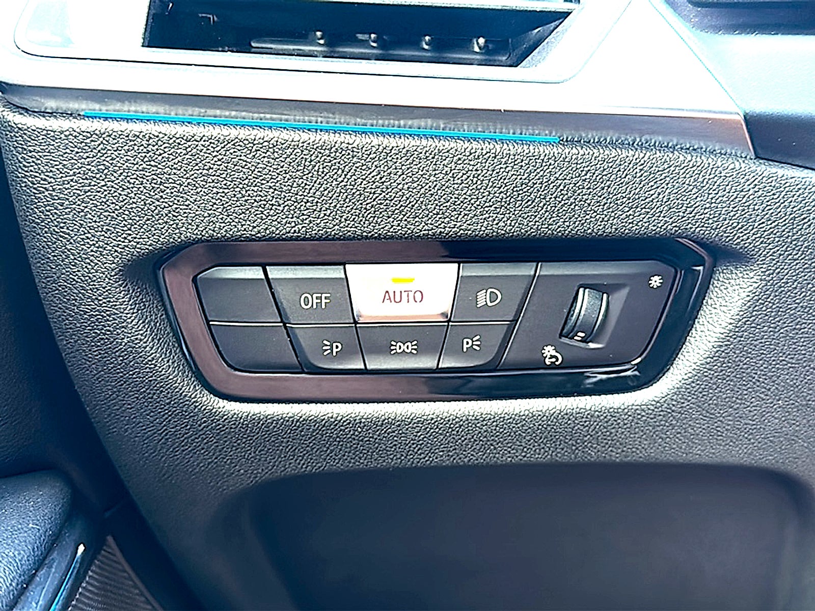 2024 BMW 3 Series 330i