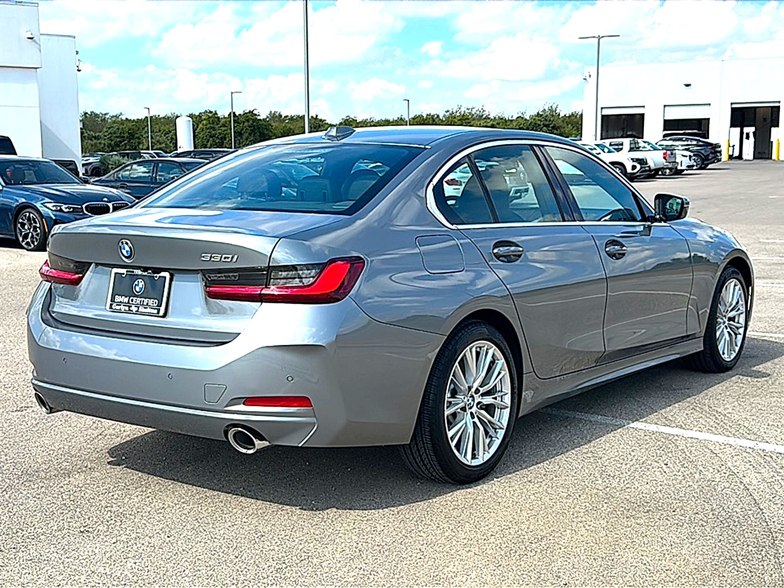 2024 BMW 3 Series 330i