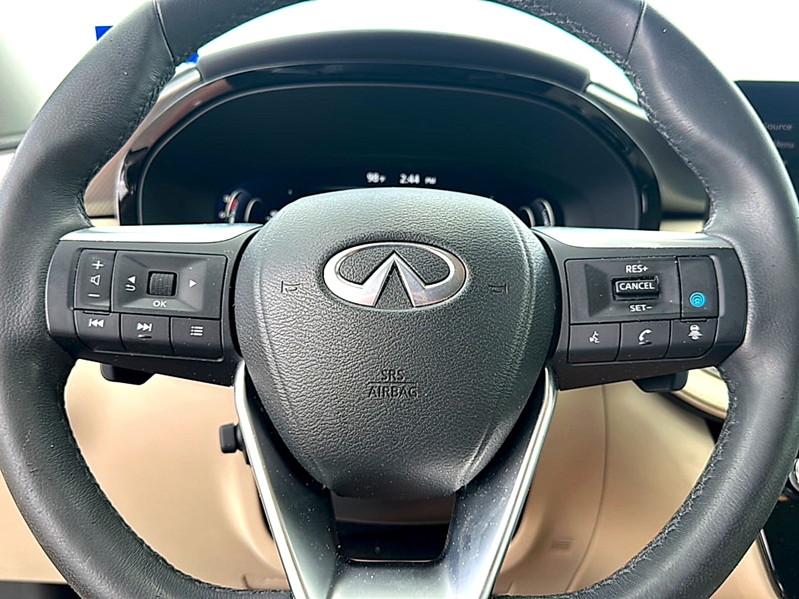 2023 INFINITI QX60 LUXE