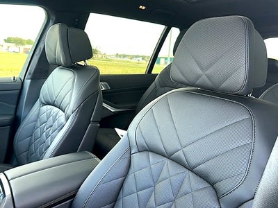 2027 BMW X7 xDrive40i
