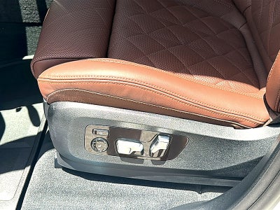 2027 BMW X7 xDrive40i