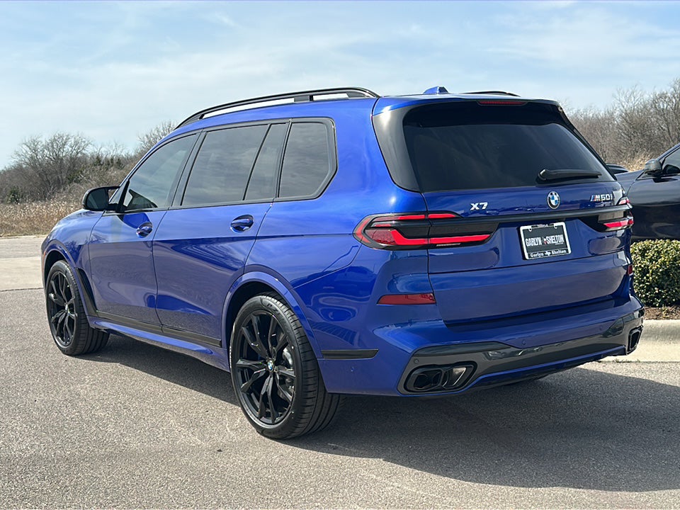 2025 BMW X7 M60i