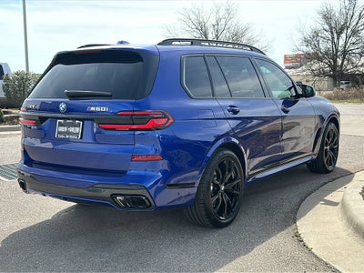 2025 BMW X7 M60i