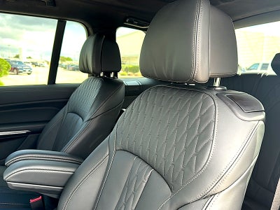 2027 BMW X7 M60i