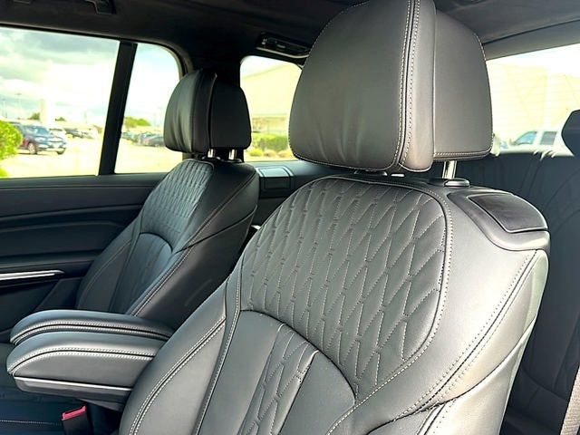 2027 BMW X7 M60i