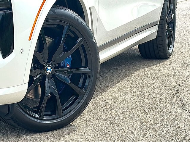 2027 BMW X7 M60i