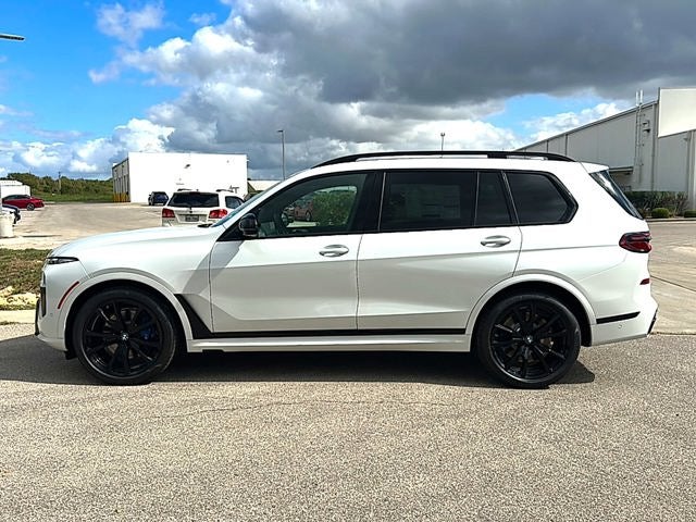 2027 BMW X7 M60i