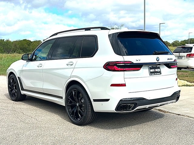 2027 BMW X7 M60i