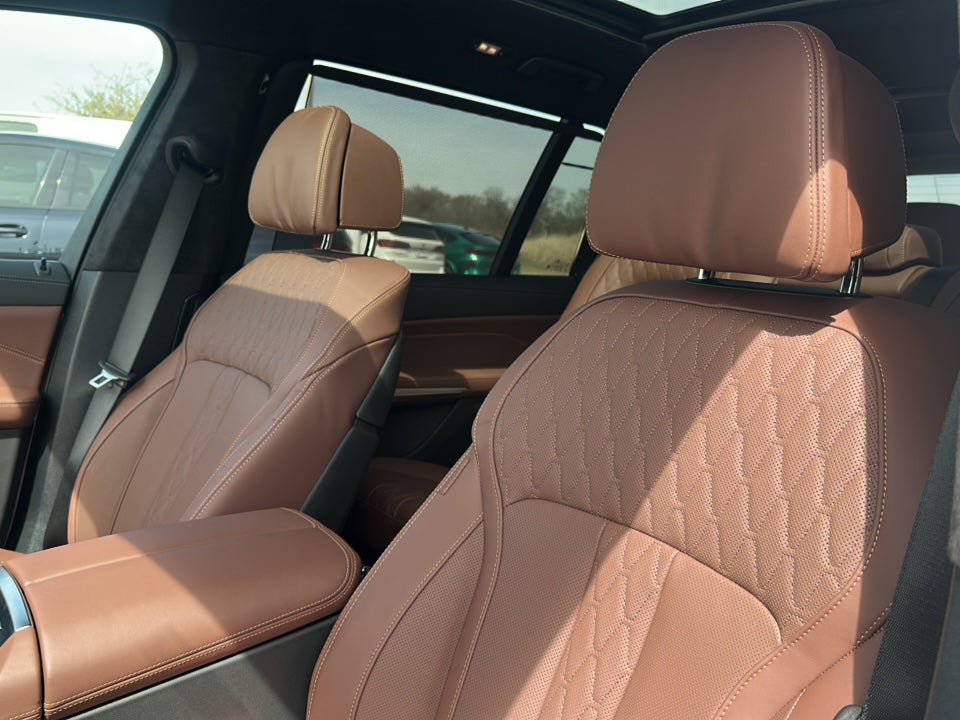 2026 BMW X7 M60i