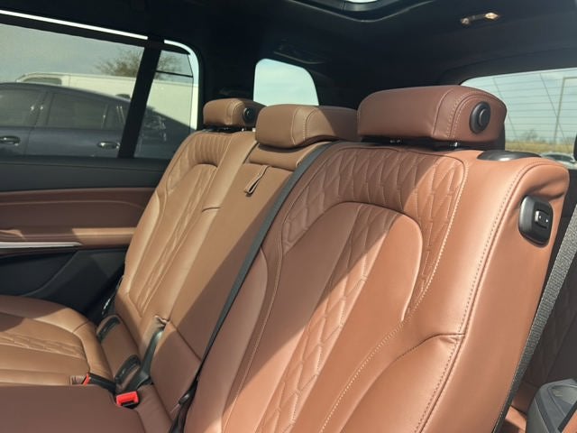 2026 BMW X7 M60i