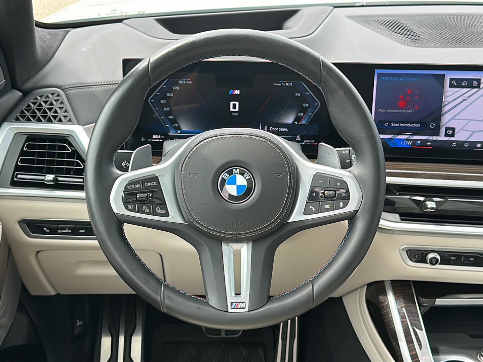 2024 BMW X7 M60i
