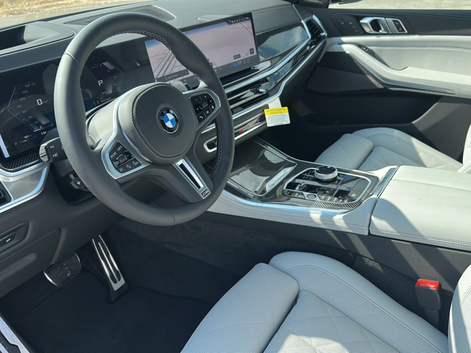 2026 BMW X5 M60i