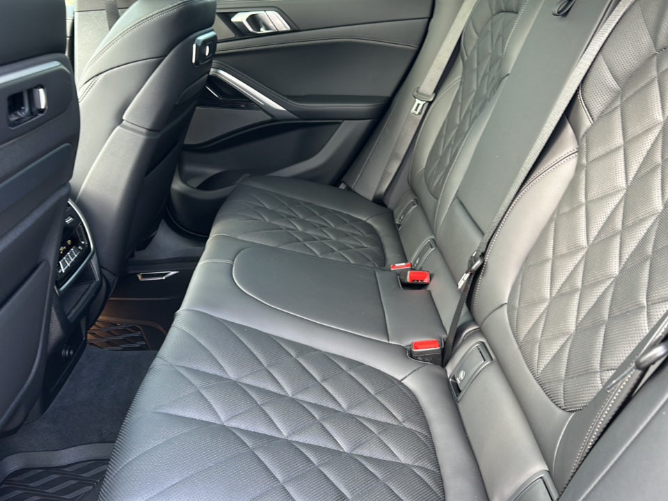 2026 BMW X6 xDrive40i