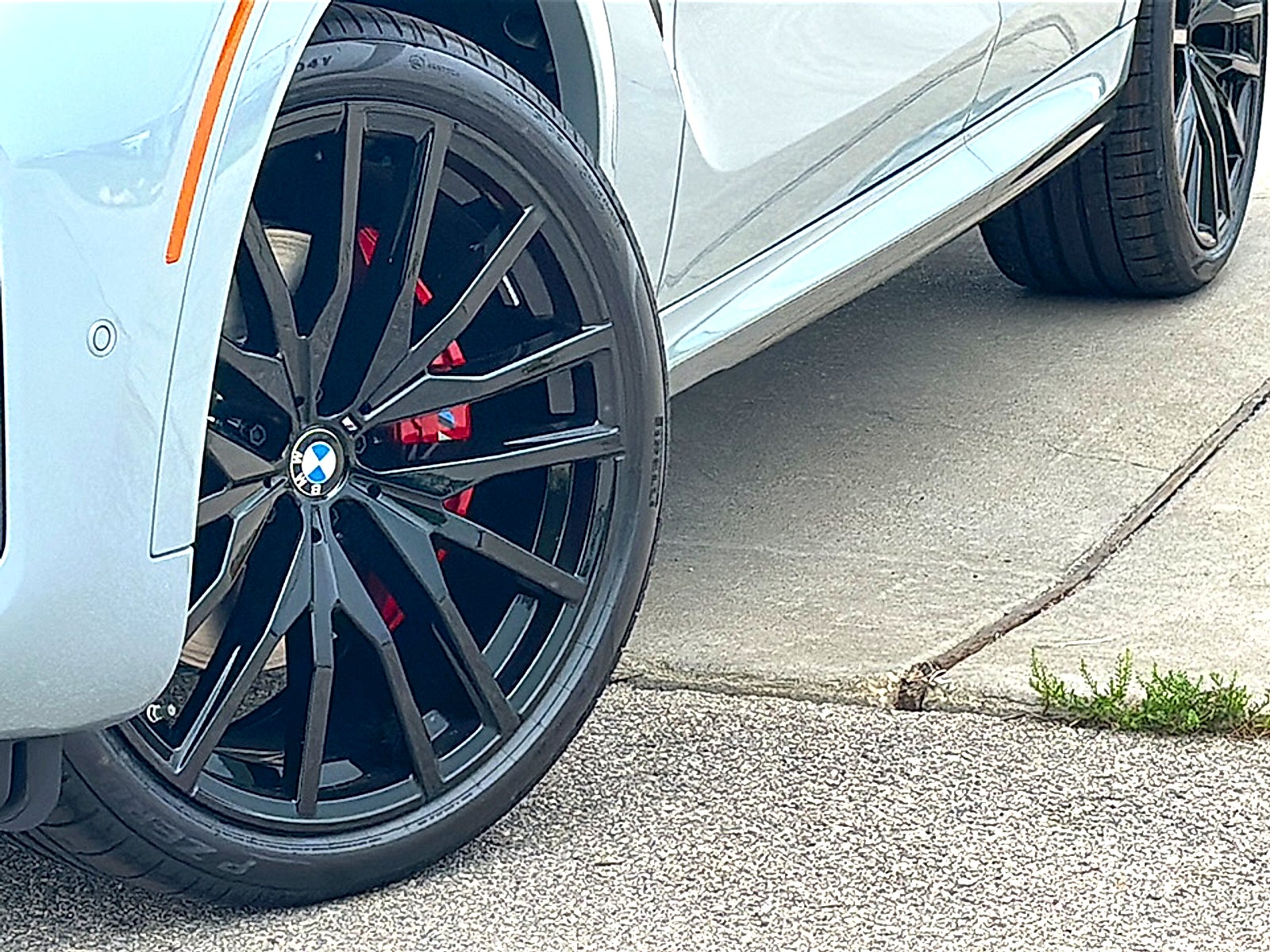 2027 BMW X6 xDrive40i