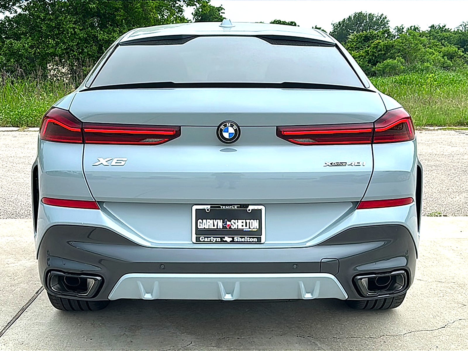 2027 BMW X6 xDrive40i