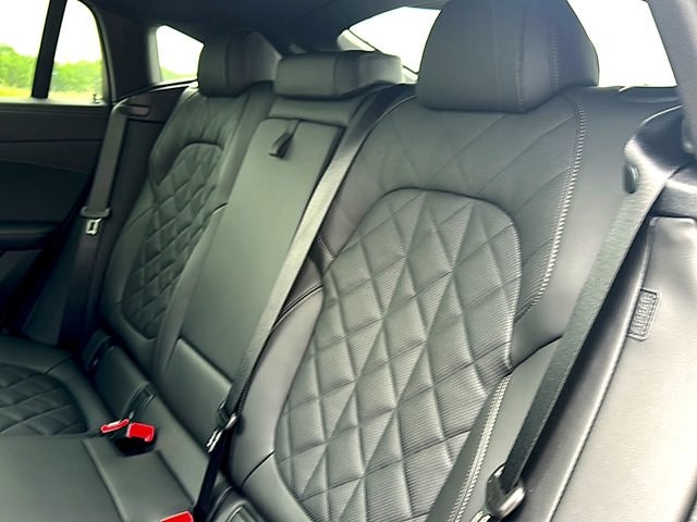 2027 BMW X6 xDrive40i