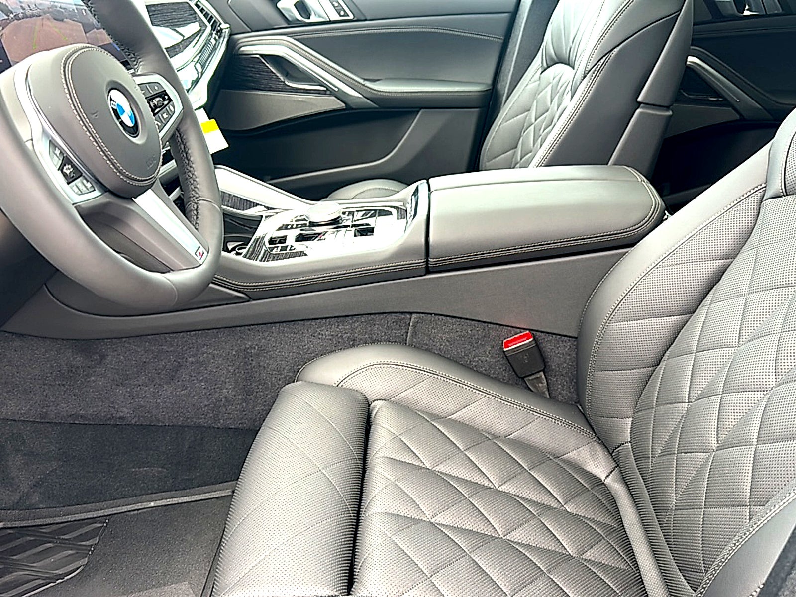2027 BMW X6 xDrive40i