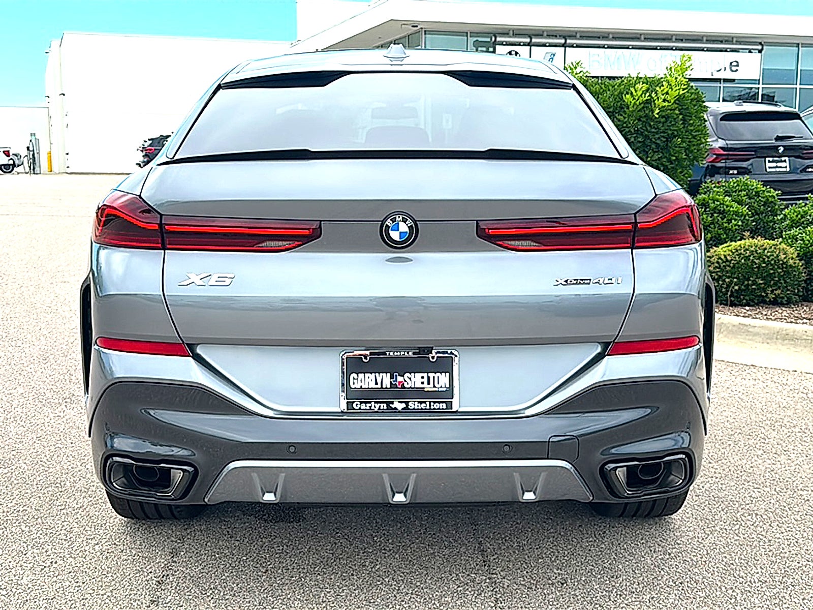 2027 BMW X6 xDrive40i